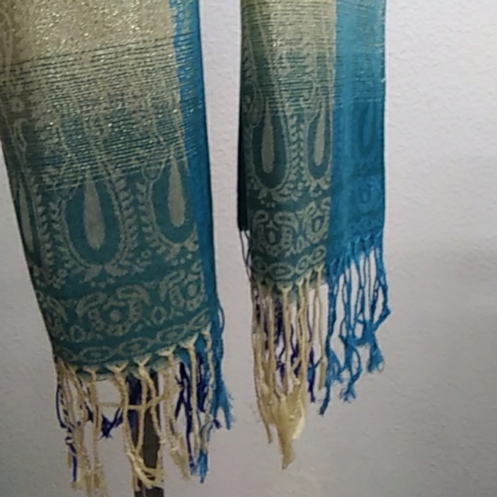 Long Scarf - Picture 3 of 3